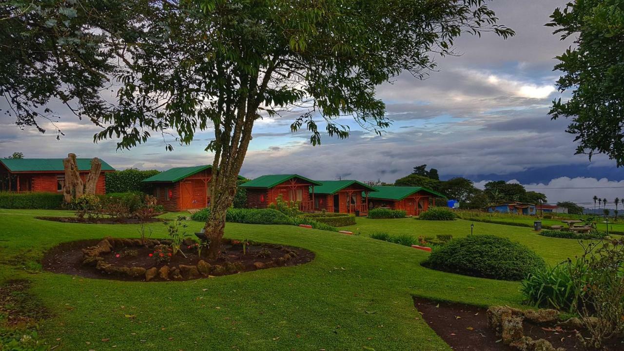 Grandpas Hotel & Restaurante Cartago Exterior foto